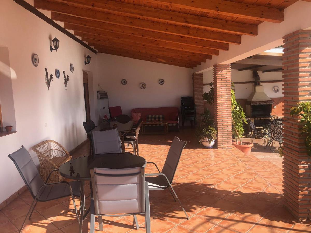 Chalet Embalse Bermejales Arenas del Rey Exterior foto